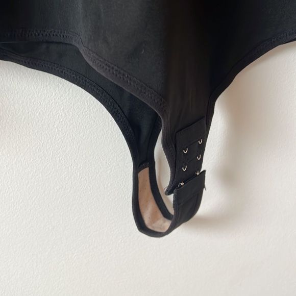 🌸3/$40 🌸BLACK BODY SUIT - Size XL - Picture 4 of 6